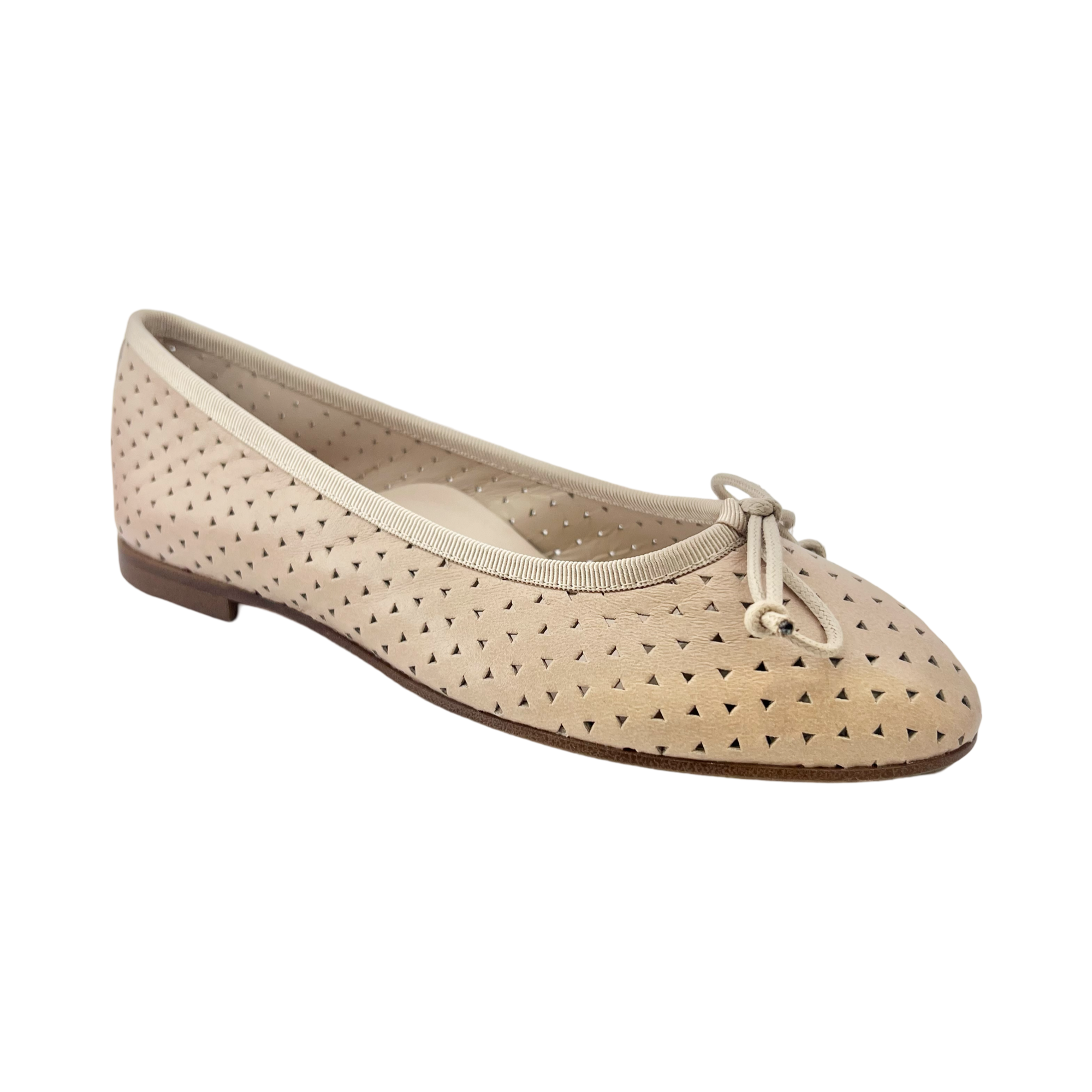 Beberlis Nude Perforated Ballet Flat