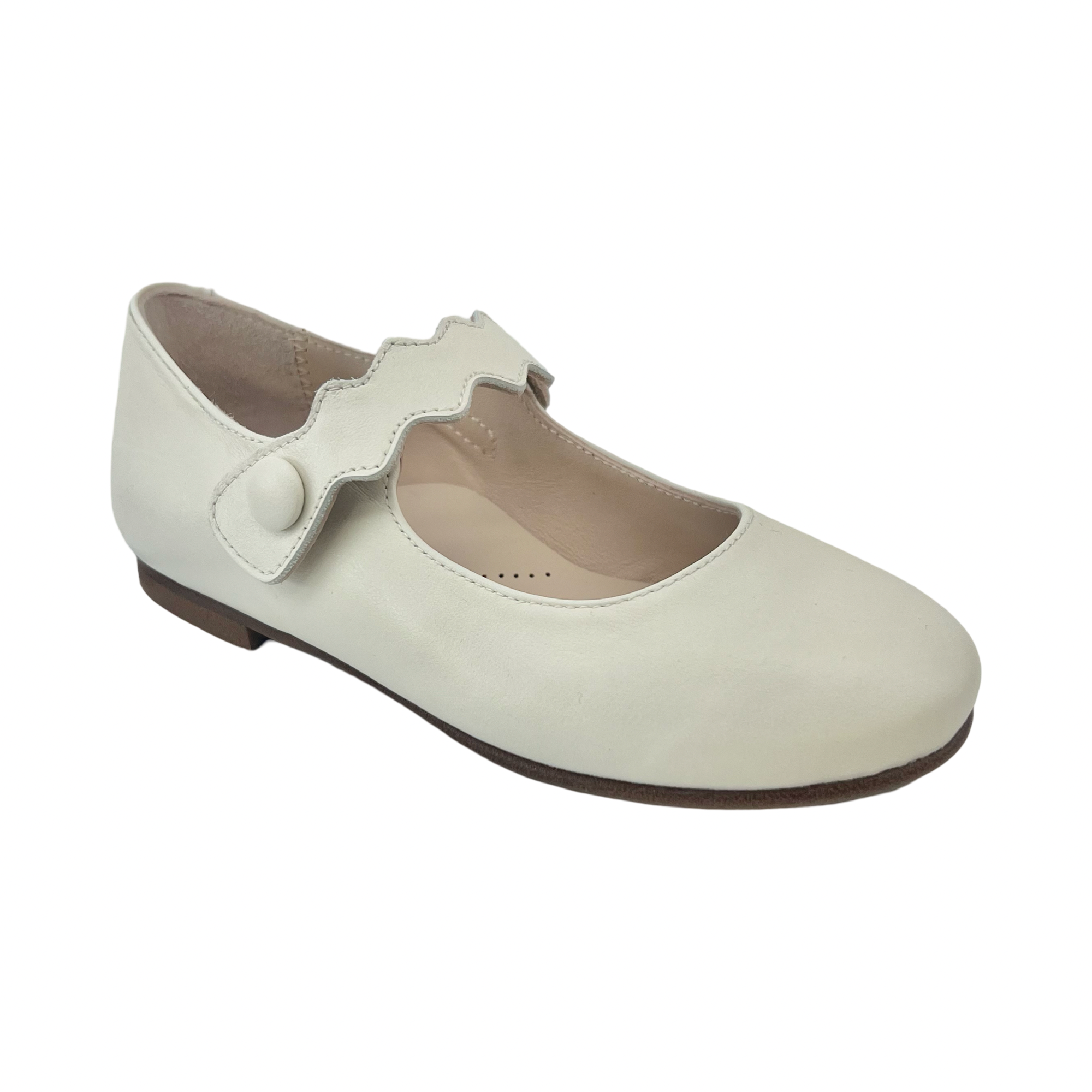 Beberlis Ivory Scalloped Mary Jane