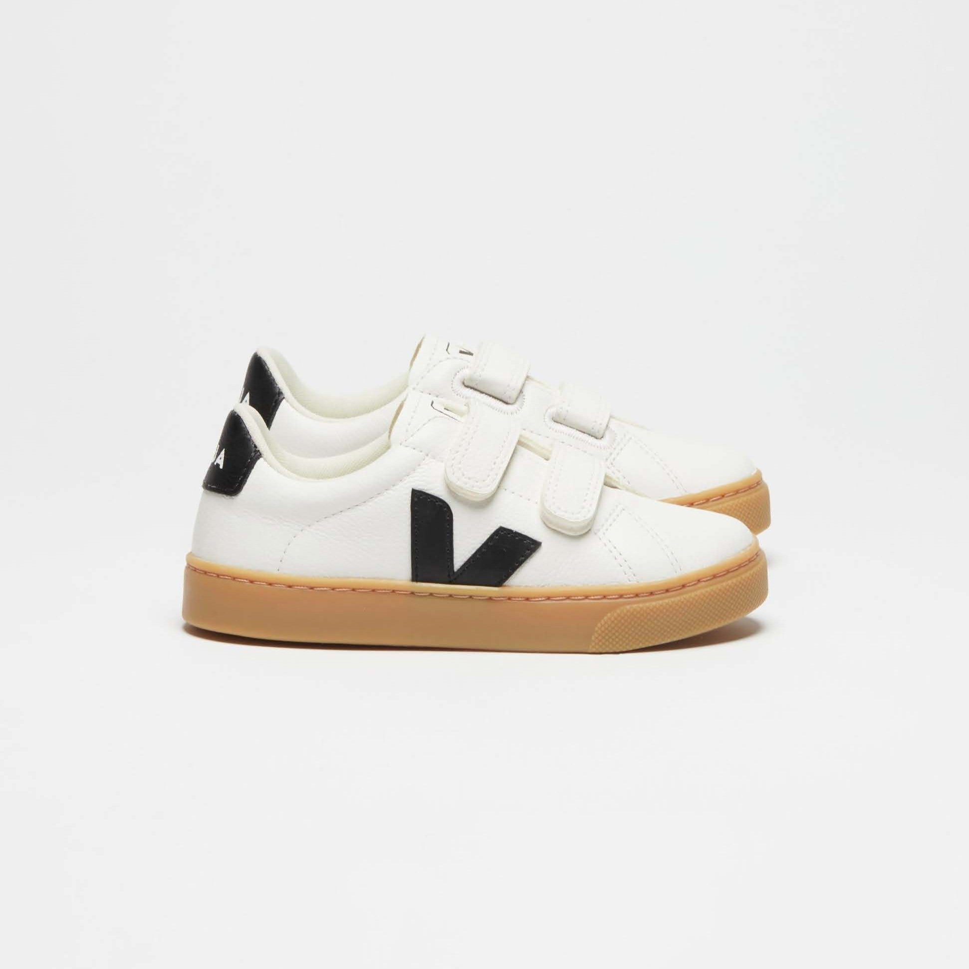 Veja Black Natural